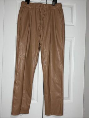 entro Men's Faux Leather Joggers in Camel Brown